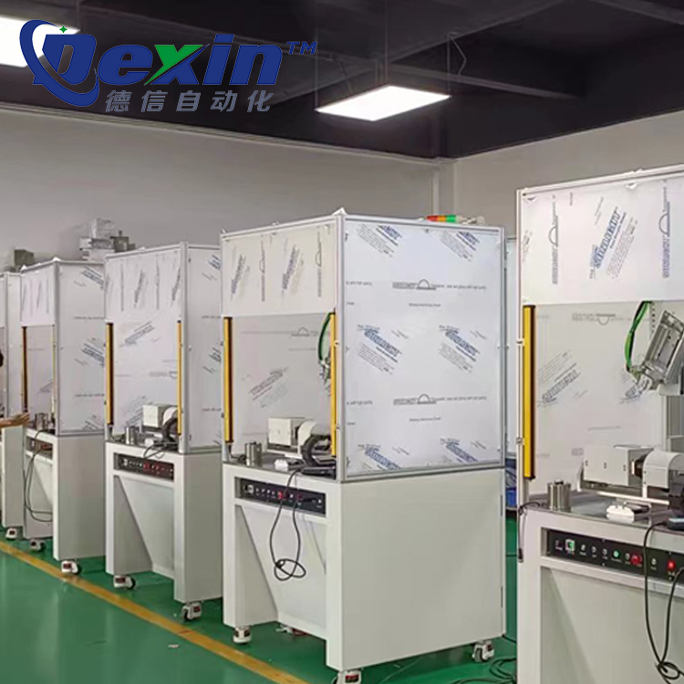 帶防護(hù)罩點膠機(jī).jpg